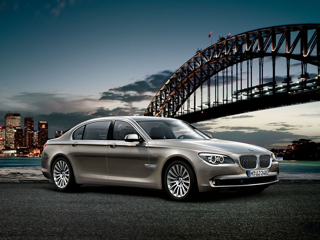 Luxury Car For Hire Limonet Chauffeurs